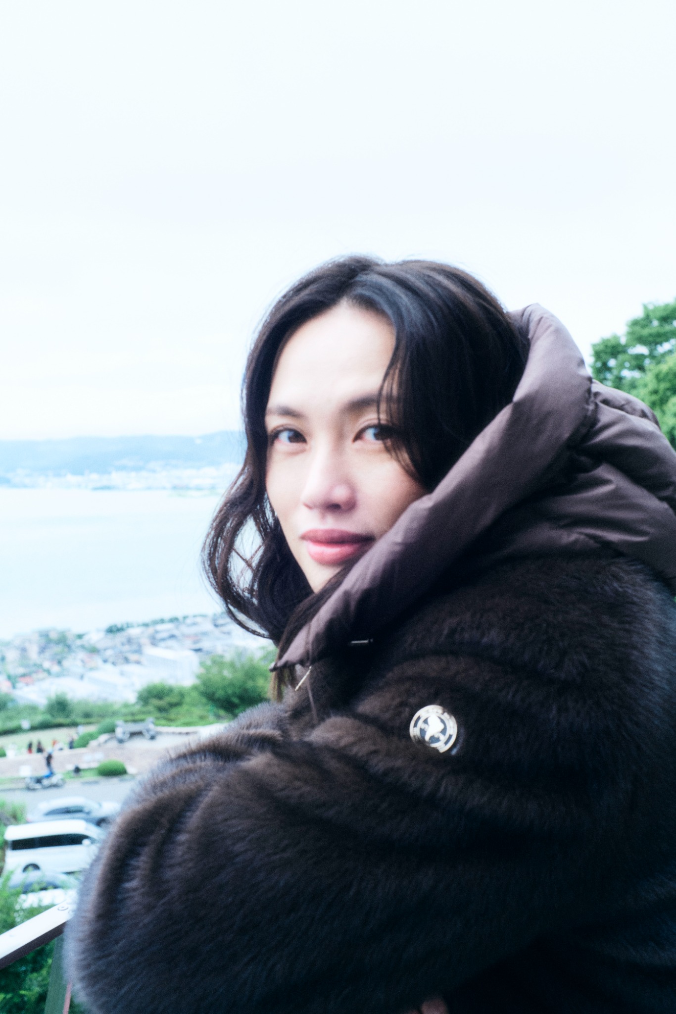 CAPE HORNを着用した臼田あさ美